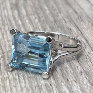 Bague topaze de 17 carats en or 18 carats d&rsquo;occasion