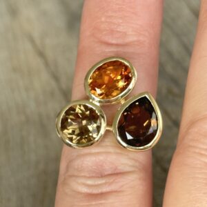 Bague citrine quartz fumés en or 18 carats d’occasion