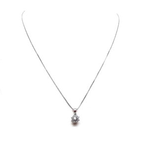 Collier d’occasion fleur diamantée en or 18 carats d’occasion