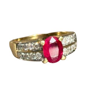Bague rubis et diamants en or 18 carats d’occasion