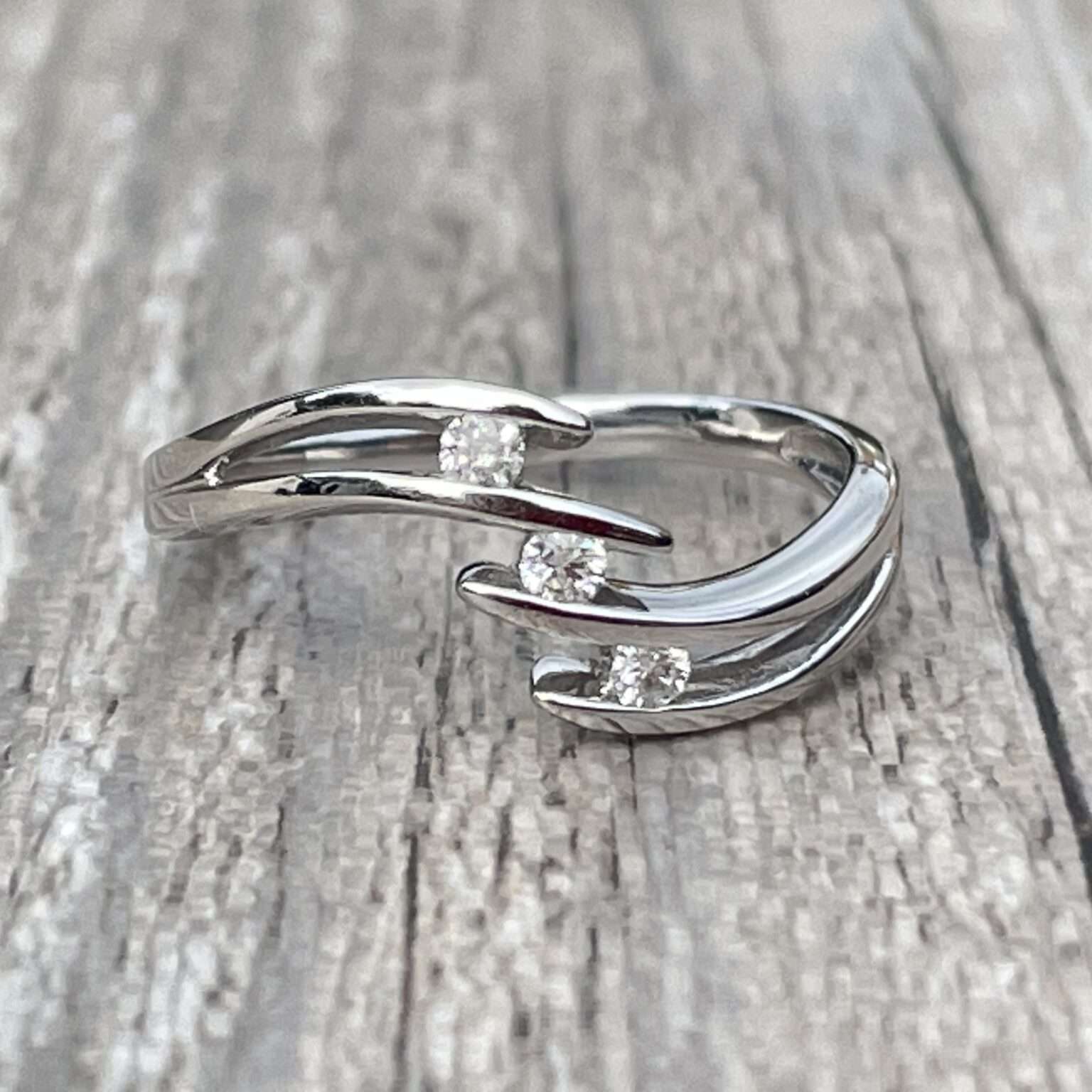 Bague Or 18 Carats Blanc Avec Trilogie De Diamants 0.45 Carat - 5.26g - Occasion
