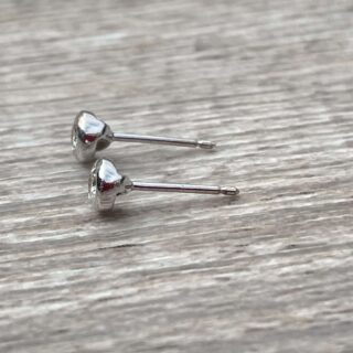 Boucles d&rsquo;oreilles puces diamants serti clos en or 18 carats d&rsquo;occasion