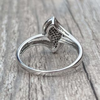 Bague vague diamantée en or 18 carats d&rsquo;occasion