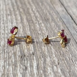Boucles d’oreilles rubis et diamants en or 18 carats d&rsquo;occasion