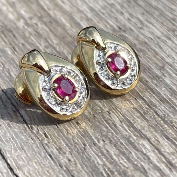 Boucles d’oreilles rubis diamants or 18 carats occasion