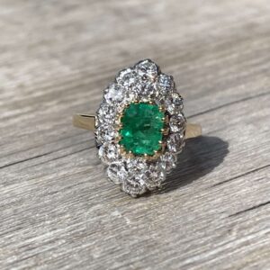 Bague Marquise émeraude diamants en or 18 carats d’occasion