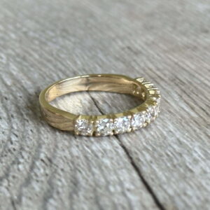 Alliance demi tour diamants en or 18 carats d’occasion