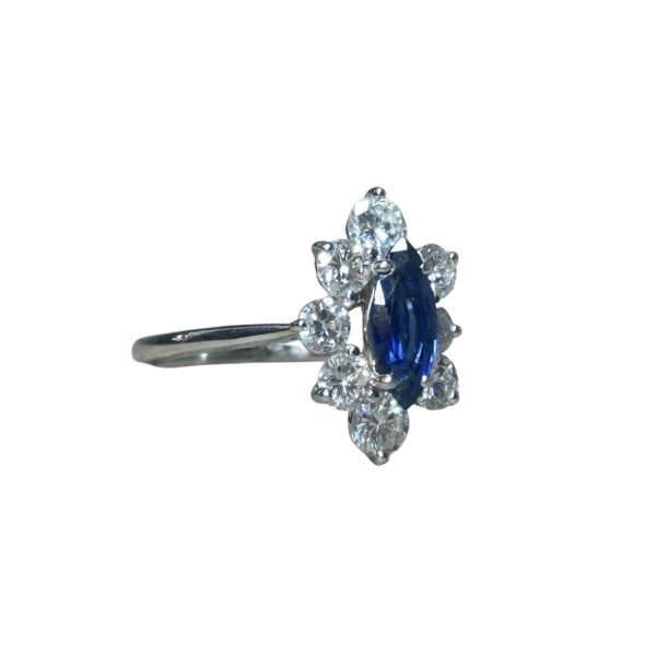 Bague marquise saphir diamants