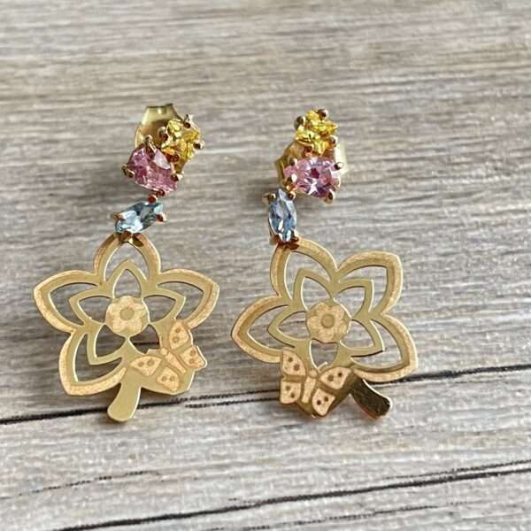 Boucles d'oreilles motif fleur or 18 carats occasion