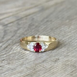 Bague rubis et diamants en or 18 carats d&rsquo;occasion