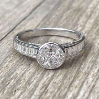 Bague diamants taille marquise en or 18 carats d&rsquo;occasion