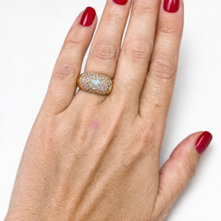 Bague dôme or rose 18 carats diamant 0.50 ct pavage saphirs roses