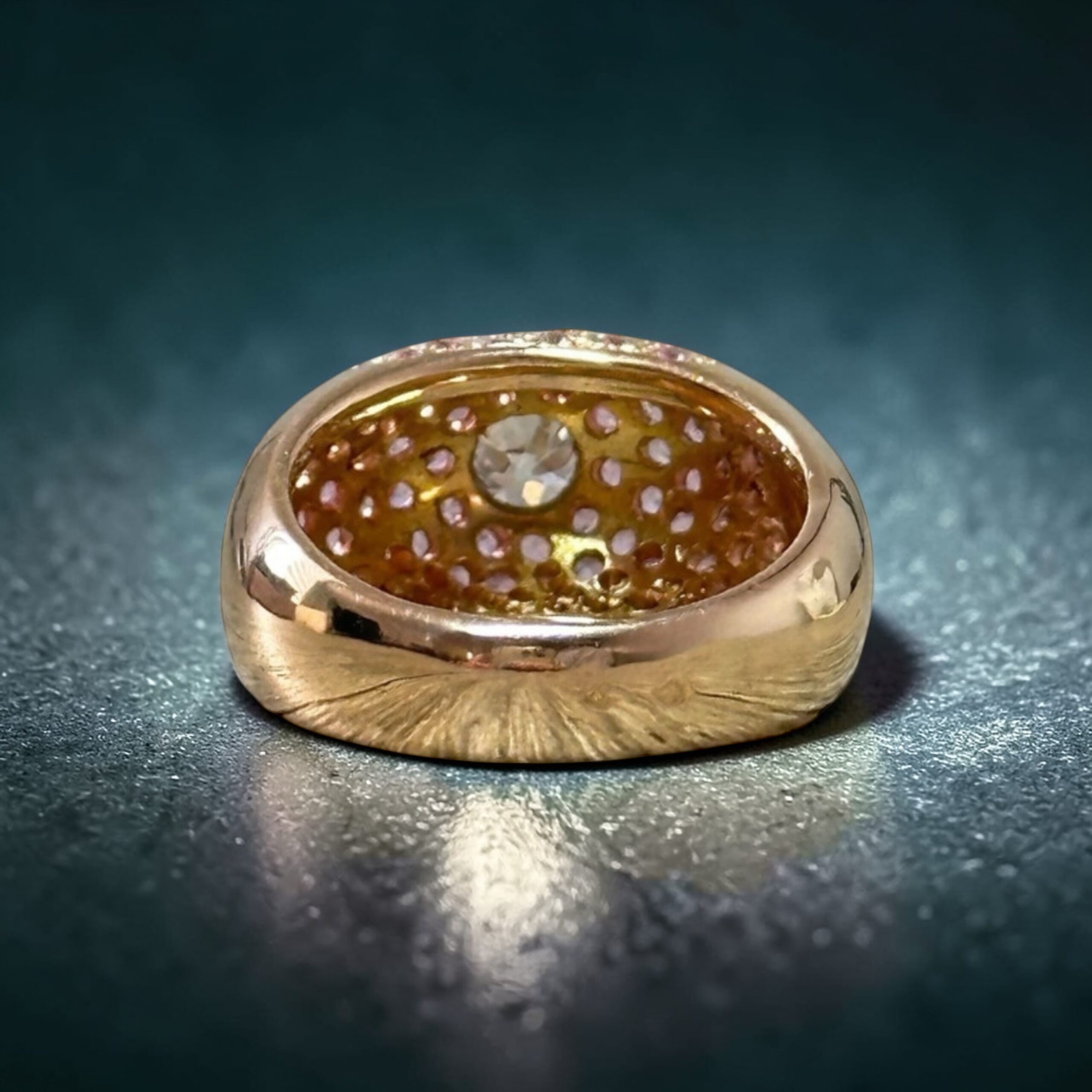 Bague dôme or rose 18 carats diamant 0.50 ct pavage saphirs roses | Des Bijoux en Or Bague dôme or rose 18 carats diamant 0.50 ct pavage saphirs roses – Image 6