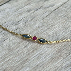 Collier saphirs rubis en or 18 carats d’occasion