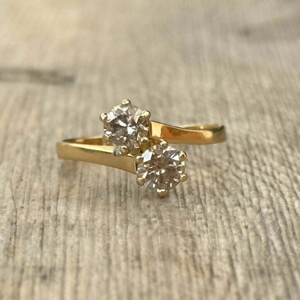 Bague "toi & Moi" En Or Blanc 18 Carats Avec Cœurs Et Diamants - Taille 54 | Occasion