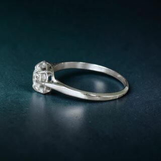 Solitaire diamant 0.50 carat or blanc 18 carats – bague ancienne serti illusion