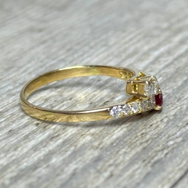 Bague Toi et Moi rubis diamants en or 18 carats d'occasion