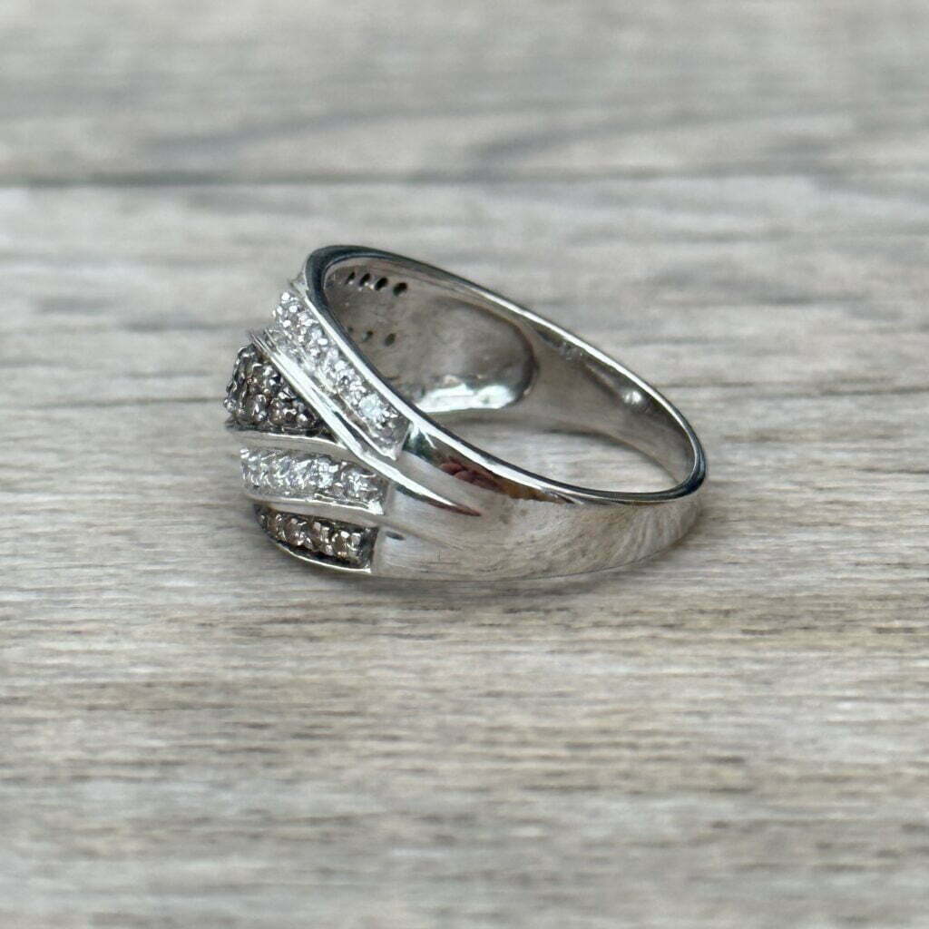 Bague En Or 18 Carats Avec Pavage De Diamants - Bijou Occasion Somptueux