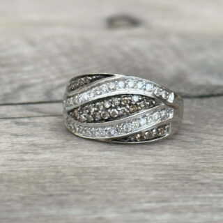 Bague dôme pavage diamants en or 18 carats d’occasion