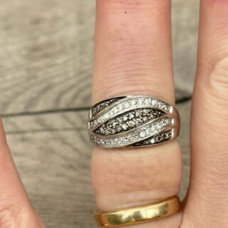 Bague dôme pavage diamants en or 18 carats d&rsquo;occasion