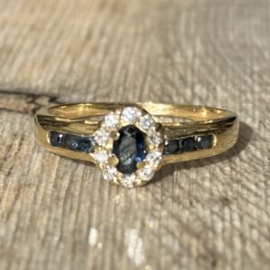 Bague Marguerite Saphirs diamants en or 18 carats d’occasion