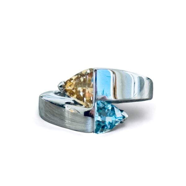 Bague toi et moi tourmalines bleu tourmaline jaune or 18 carats occasion