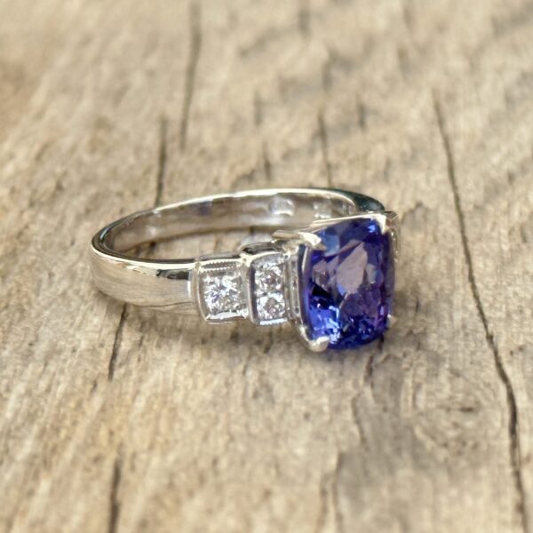 Bague Tanzanite diamants or 18 carats occasion