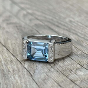 Bague topaze diamants en or 18 carats d’occasion