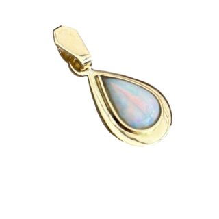 Pendentif opale en or 18 carats