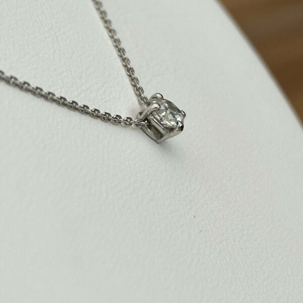 Collier diamant coussin en or 18 carats