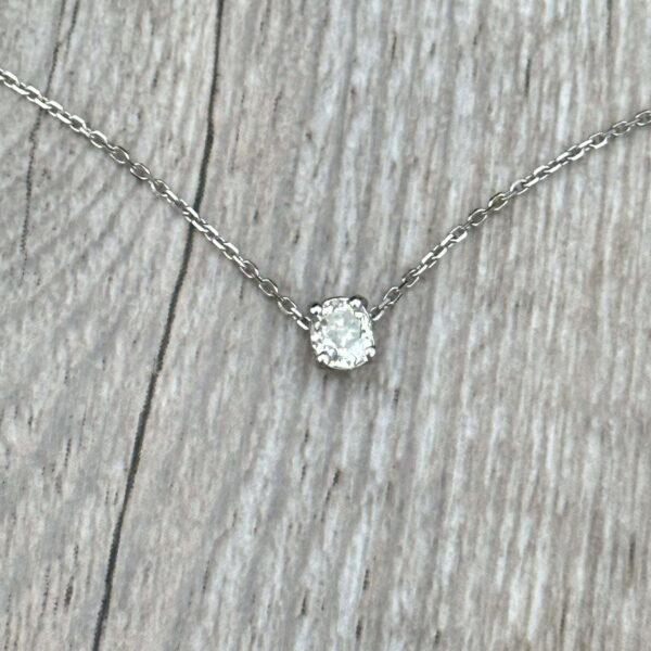 Collier diamant coussin en or 18 carats