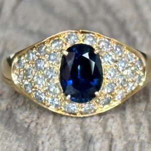 Bague jonc saphir pavage diamants en or 18 carats