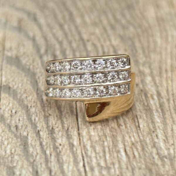 Bague Rochas Paris or 18 carats diamants