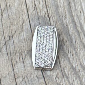 Pendentif pavage diamant en or 18 carats