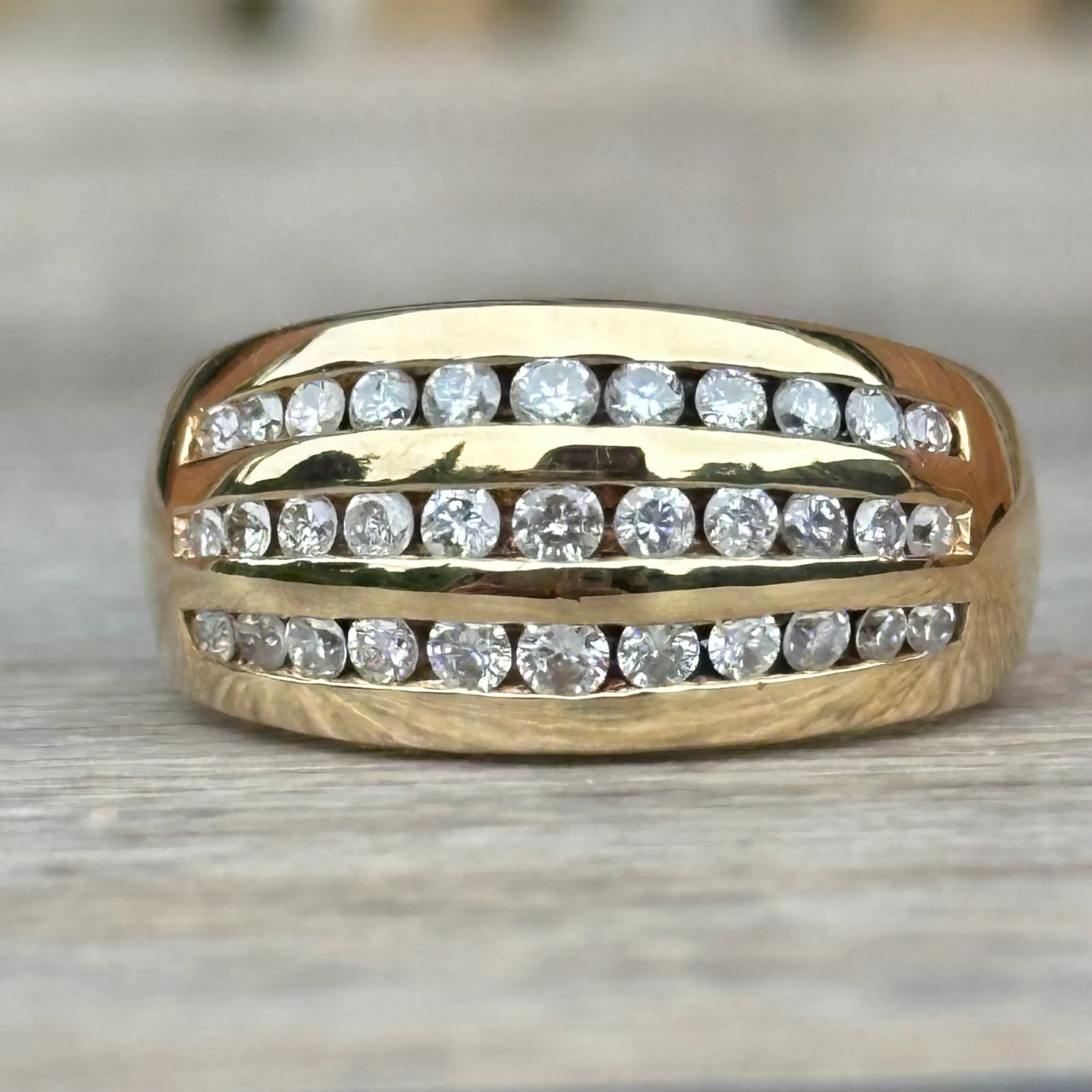 Bague Dôme En Or Jaune 18K & Platine Avec Diamants – Taille 53 – Occasion