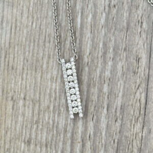 Collier barrette diamantée en or 18 carats