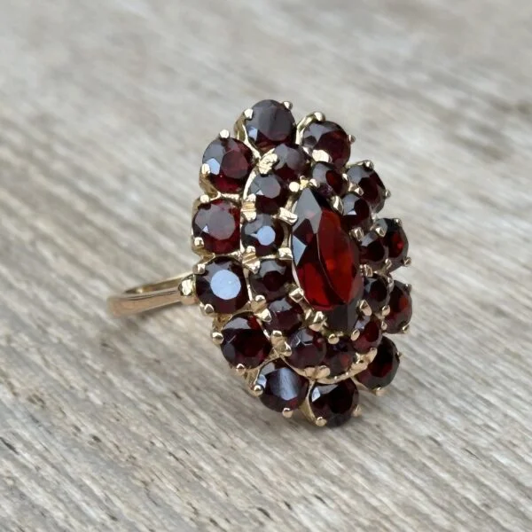 Bague marquise en or rose 18 carats