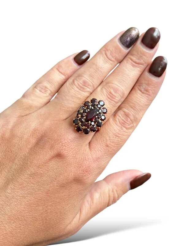 Bague marquise en or rose 18 carats