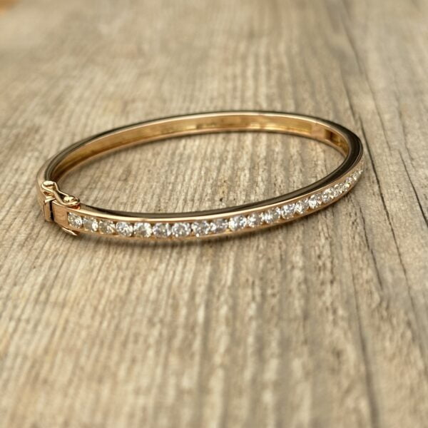 bracelet jonc diamants en or 18 carats