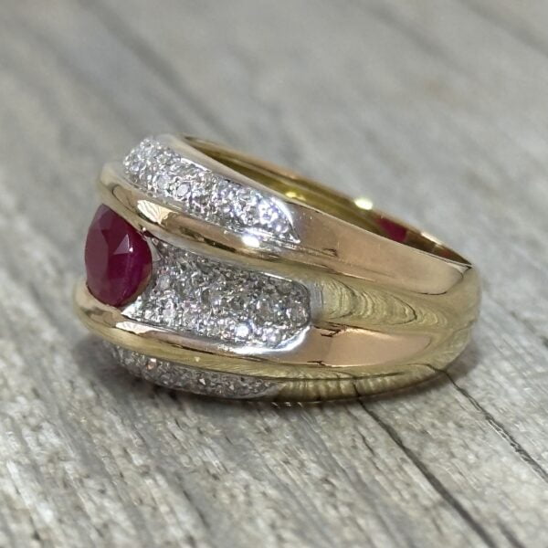 Bague rubis diamants en or 18 carats