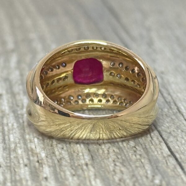 Bague rubis diamants en or 18 carats