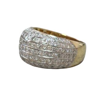 Bague pavée de diamants en or 18 carats