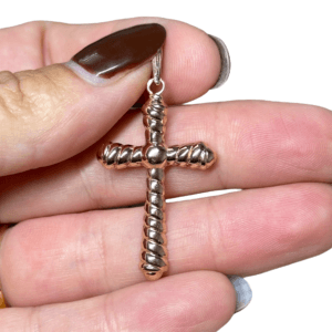 Pendentif croix en or rose