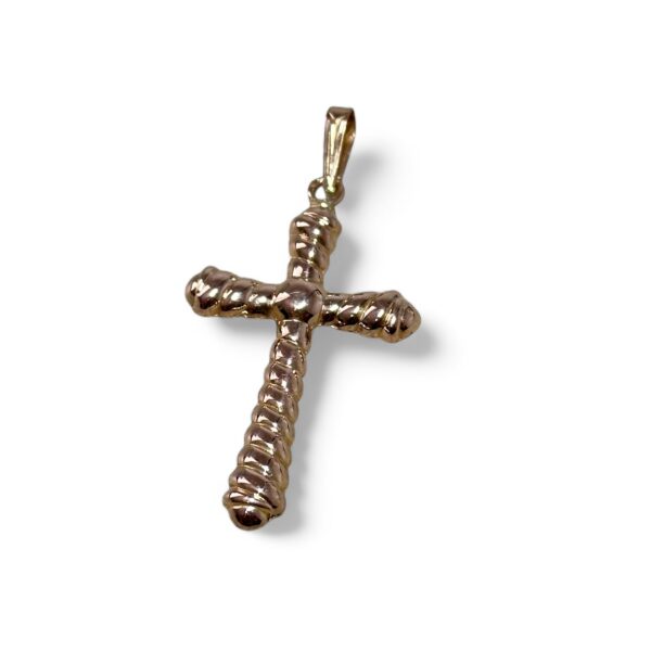 Pendentif croix en or rose