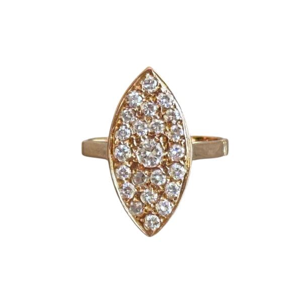 Bague marquise en or 18 carats sertie de diamants