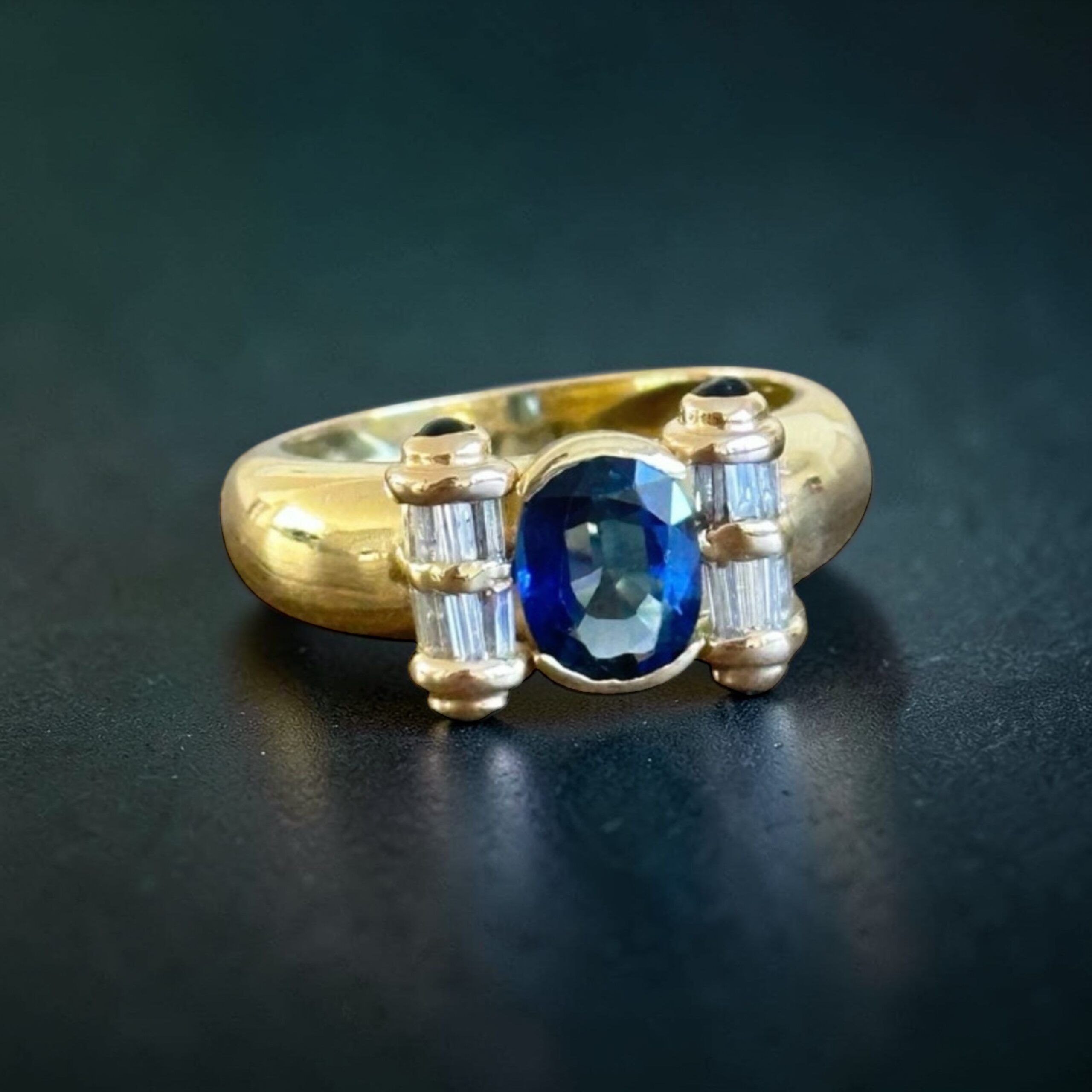 Bague saphir et diamants baguettes en or 18 carats – saphir 1,70 carat – bague joaillerie vintage | Des Bijoux en Or bague saphir ovale diamants baguettes or 18 carats