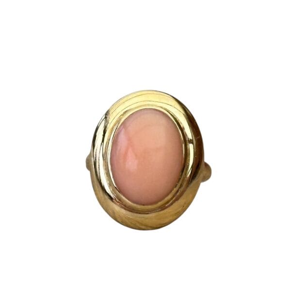 bague corail peau d'ange en or 18 carats