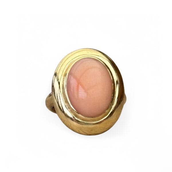 bague corail peau d'ange en or 18 carats