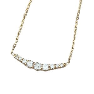 Collier en or 18 carats avec diamants