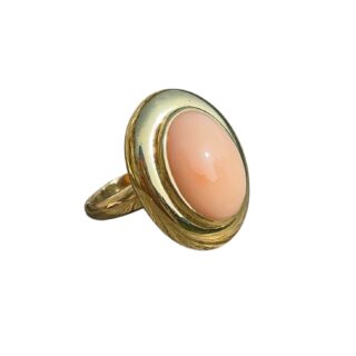 Bague corail peau d’ange en or 18 carats